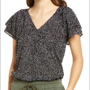 Ruffle short sleeve blouse
